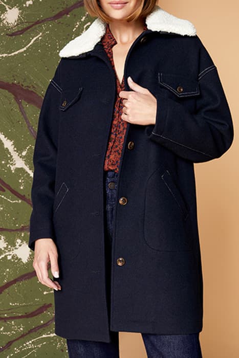 DYANI - NAVY COAT WITH REMOVABLE SHERPA COLLAR by ONE STEP