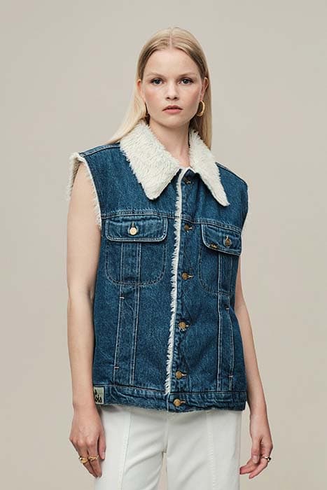 THE ROMEO 6820 SHERPA VEST STONE by Lois