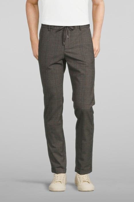 GREY PRINCE OF WALES MOTIF TRAVEL SUIT JOGGERS GREY by IKKS