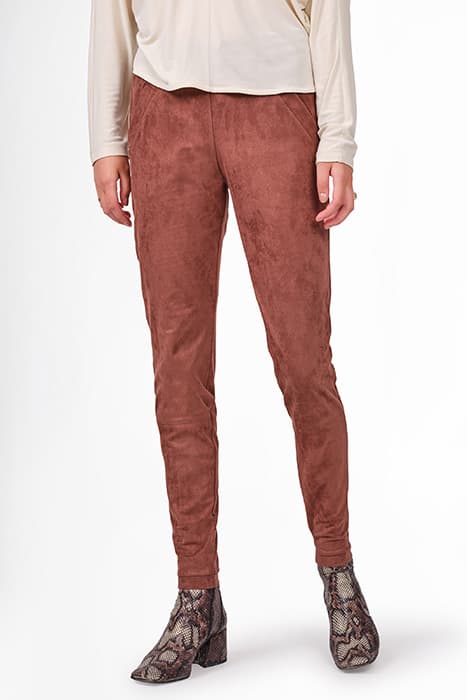 COMFORTABLE BROEK SUÃ¨DELOOK 24001765 SOFT BROWN by Sandwich