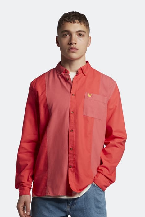 OVERDYED PANELLED OXFORD SHIRT FIRE RED by Lyle & Scott