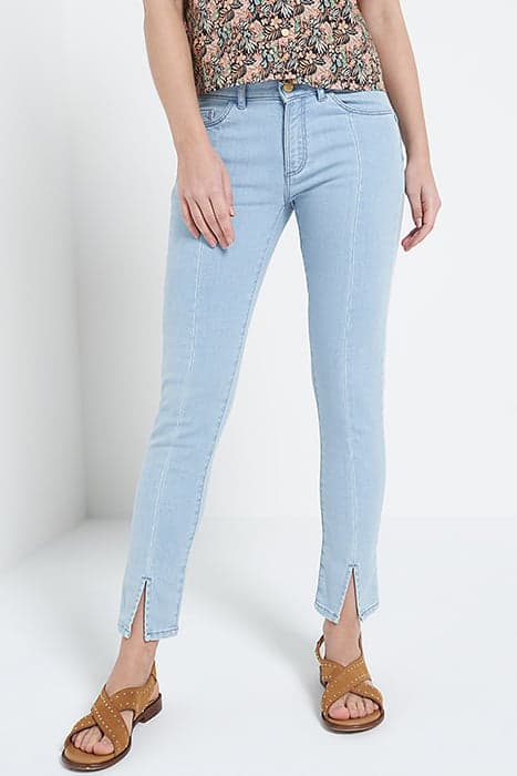 BLEACHED CROPPED SLIM JEANS WITH SLITS by ICODE