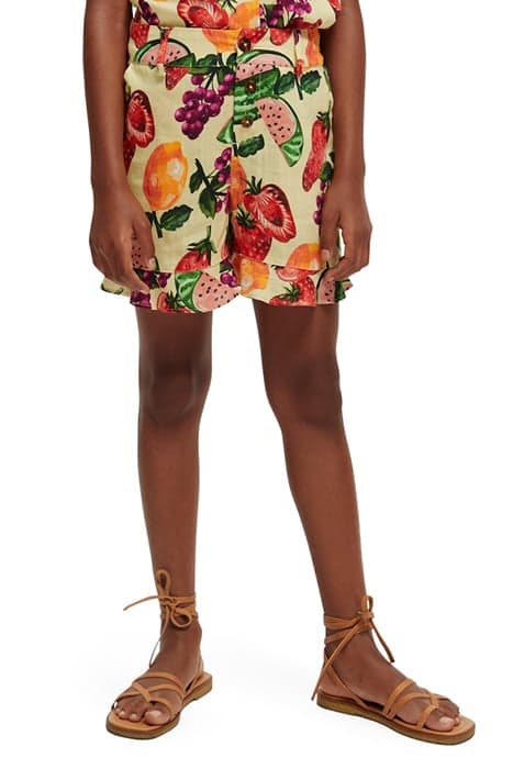 ALL-OVER PRINTED RUFFLE HEM LINEN-BLEND SHORTS FRUIT ALLOVER by Scotch & Soda