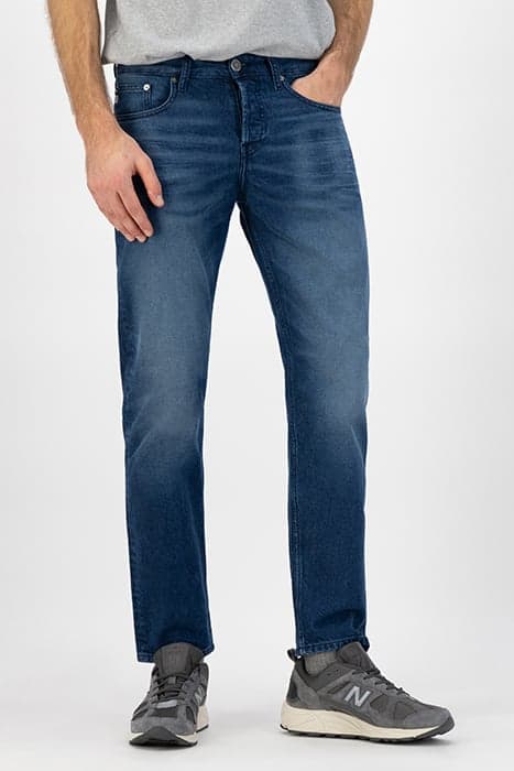 EXTRA EASY DARK WORN by Mud Jeans