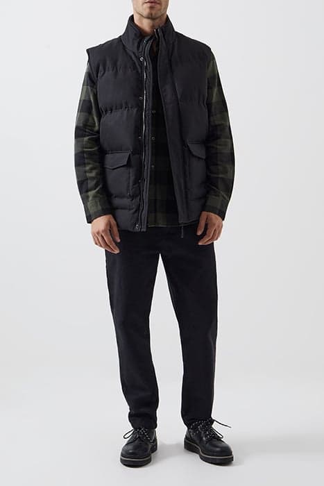 FUNNEL NECK FLEECE PUFFER GILET BLACK/CHARCOAL by French Connection