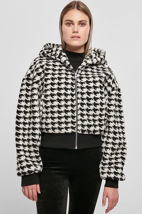 LADIES SHORT OVERSIZED AOP SHERPA JACKET BLACKHOUNDSTOOTH by Urban Classics