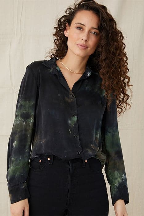 FLOWY BUTTON DOWN CAMO DYE by Bella Dahl