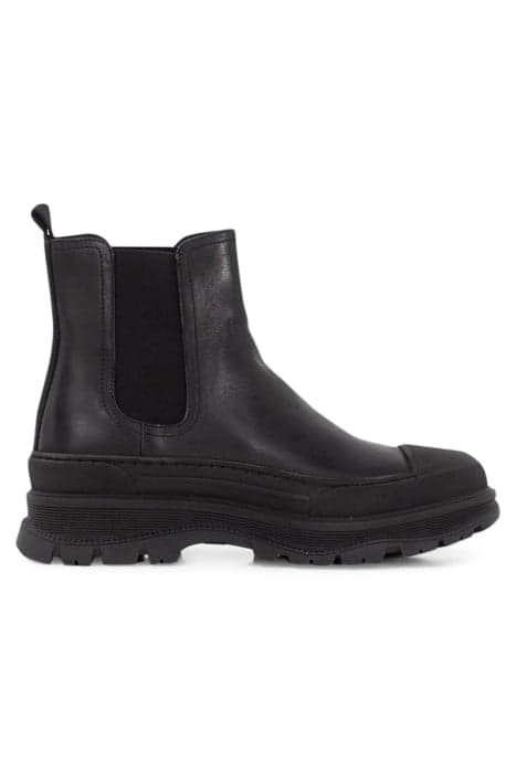 BLACK LEATHER CHELSEA BOOTS WITH LUGGED SOLE by IKKS