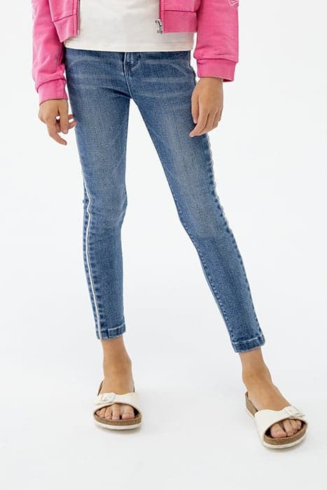 GIRLS’ SKINNY JEANS WITH MICROBEADS DOWN SIDES by IKKS