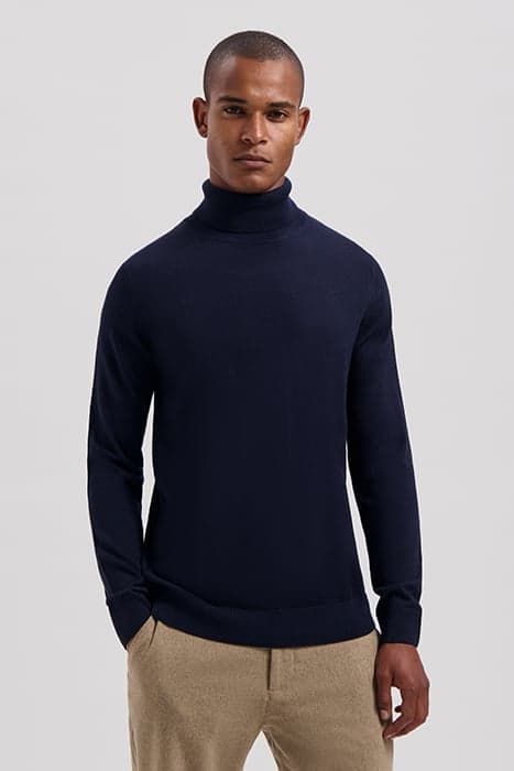 DS_DESTIN TURTLE NECK BLUE NIGHTS by Dstrezzed