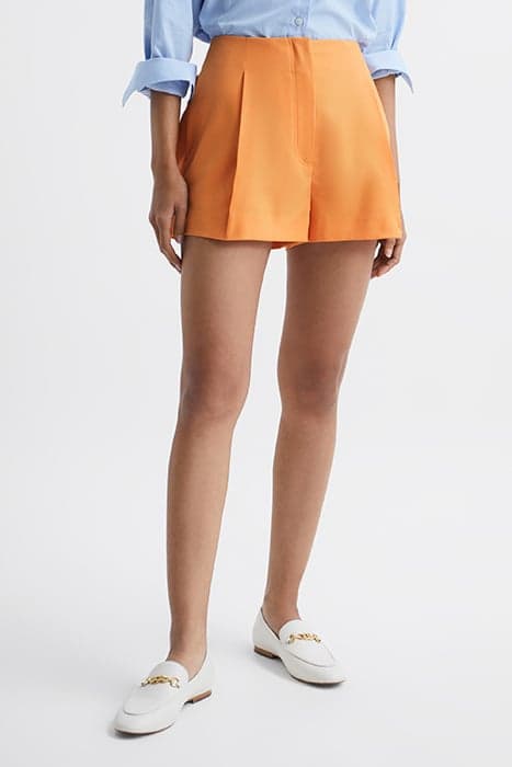 EMMY-TAILORED SHORT ORANGE by Reiss