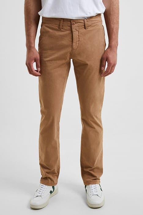 CHINO TROUSER BROWN by French Connection