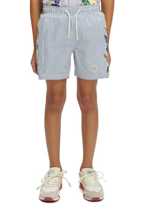 BOYS MID LENGTH - PLACED PRINT SEERSUCKER SWIM SHORTS SEERSU by Scotch & Soda