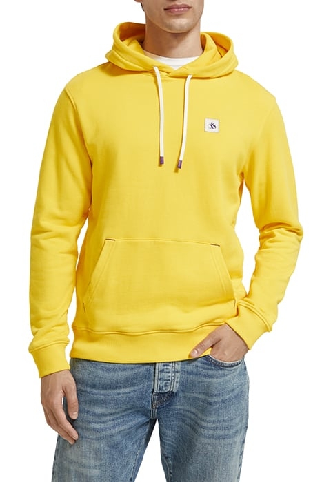 REGULAR FIT ESSENTIAL BADGE HOODIE IN ORGANIC COTTON SPOTLIG 1