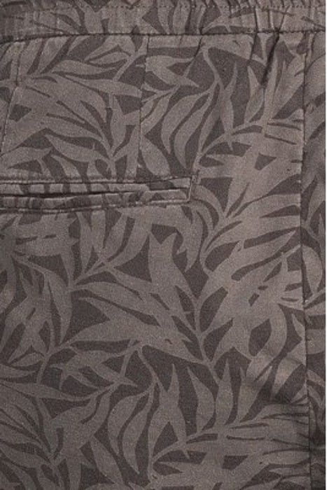 DARYL DRAWSTRING SHORT LICORICE 5