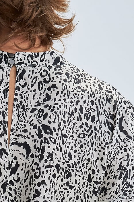 OFF-WHITE ANIMAL PRINT BLOUSE 6