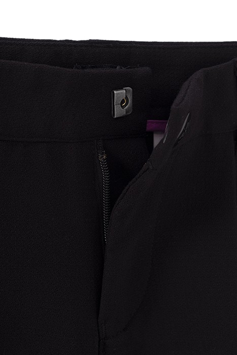 GIRLS’ BLACK STUDDED 7/8 TROUSERS 4