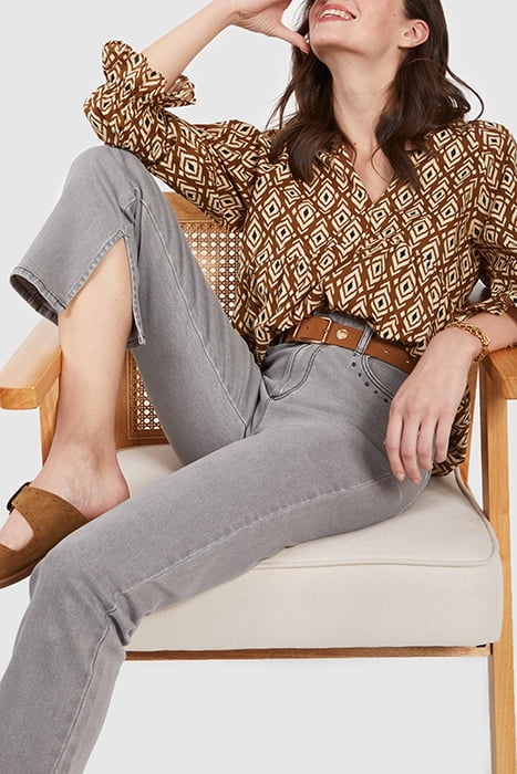 GREY STRAIGHT JEANS WITH EMBROIDERED POCKETS 6